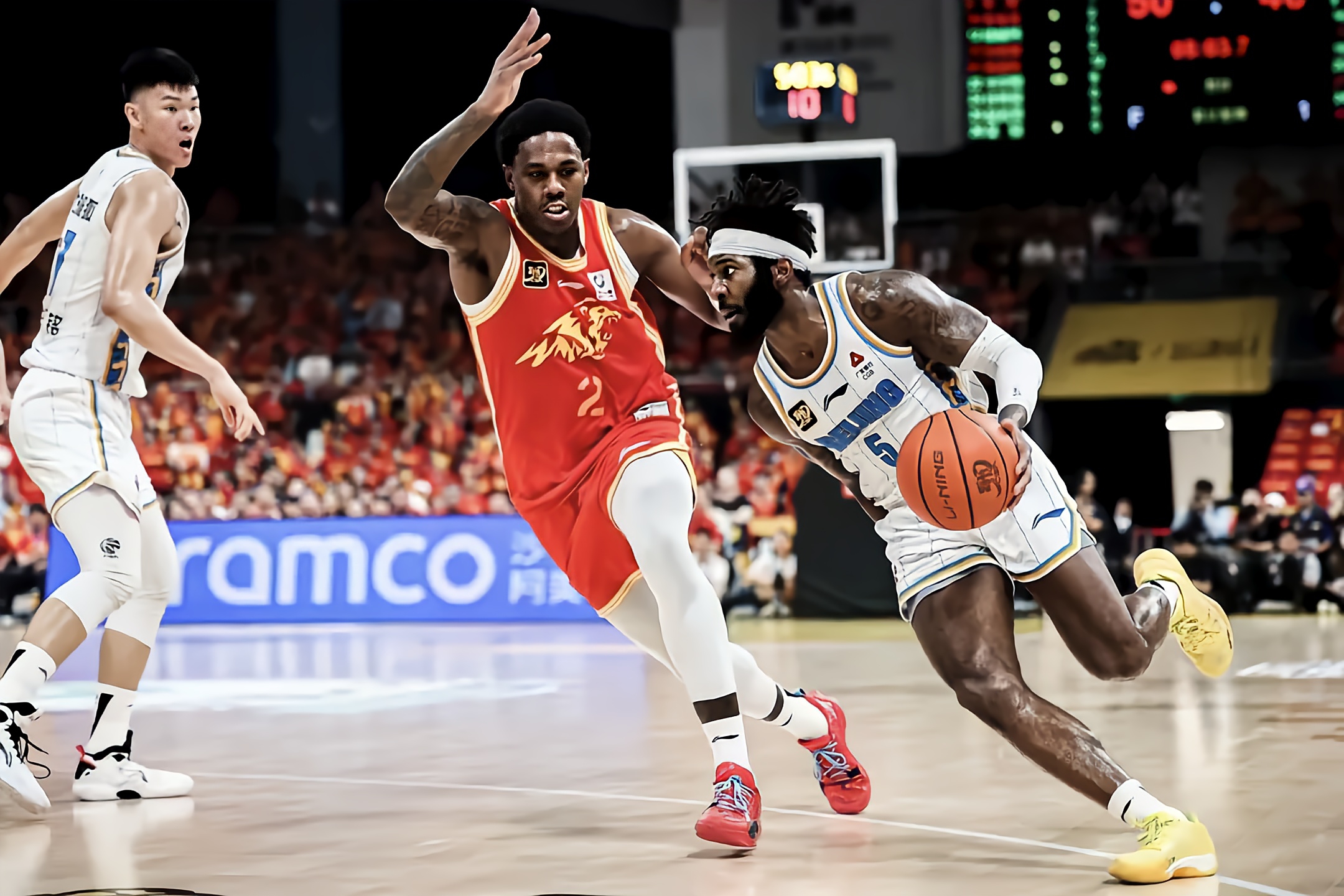 LOL联盟竞猜 -风云突变！新奥尔良鹈鹕转会期回应争议；CBA常规赛版图或变；震撼外界；临场指挥获称赞 