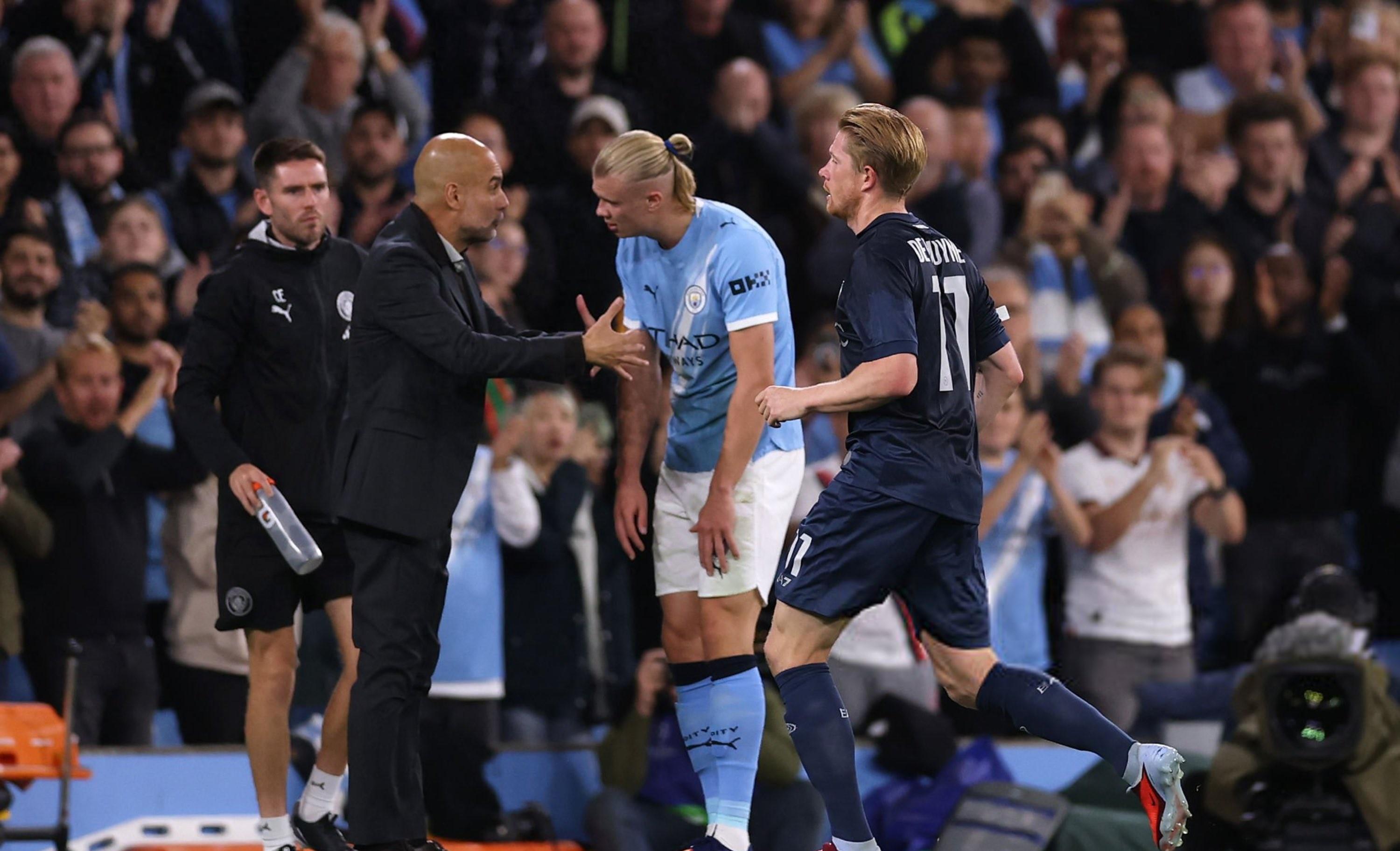 那不勒斯迎欧冠关键赛,今夜回应争议,压力陡增,更衣室氛围转暖的简单介绍 那不勒斯迎欧冠关键赛,今夜回应争议,压力陡增,更衣室氛围转暖的简单介绍